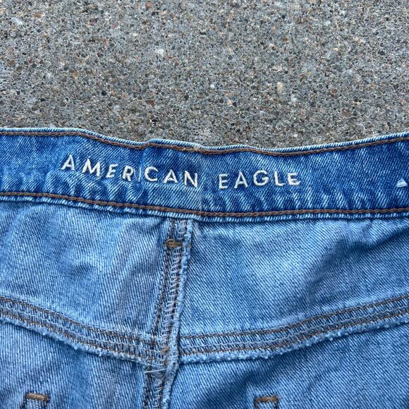 AEO high waist pleated mom jean shorts with rolled hem Size 18 - Picture 3 of 5